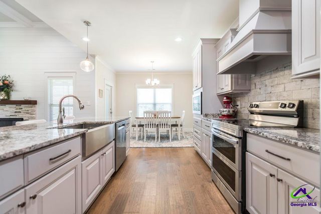 104 Gracetree Way, Kathleen, GA 31047