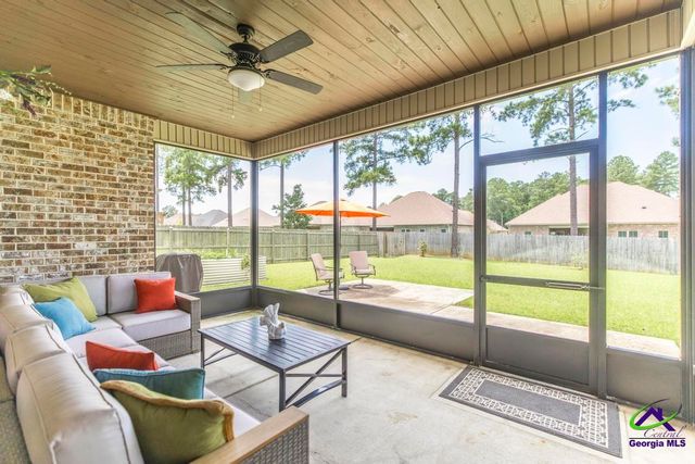 104 Gracetree Way, Kathleen, GA 31047