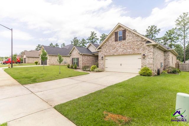 104 Gracetree Way, Kathleen, GA 31047