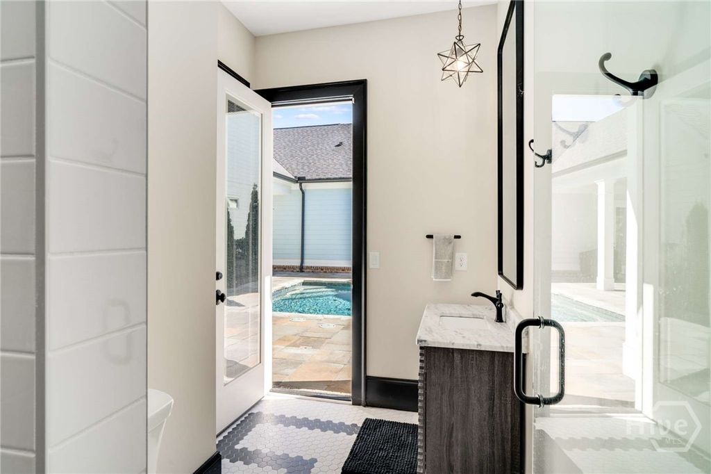 Image 26 of property listing at 2030 Greenleffe Drive, Statham, GA 30666