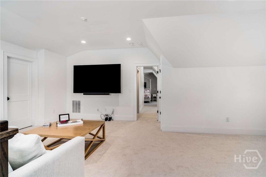 Image 38 of property listing at 2030 Greenleffe Drive, Statham, GA 30666