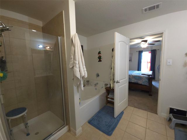 416 Turquoise Trade Drive, La Marque, TX 77568