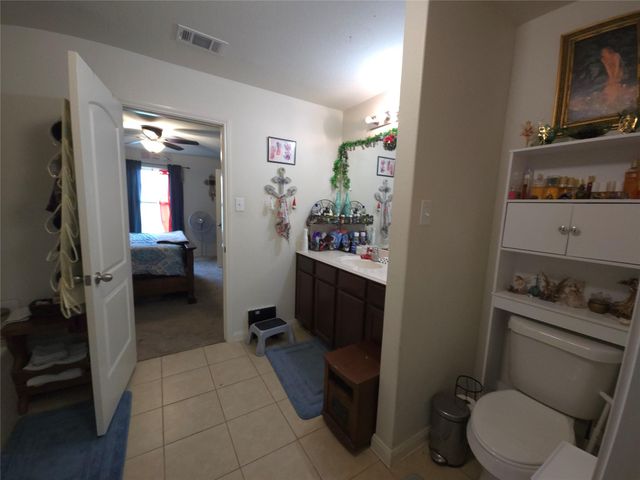 416 Turquoise Trade Drive, La Marque, TX 77568