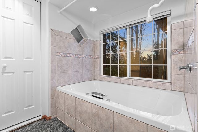 11259 126th Avenue NE, Kirkland, WA 98033