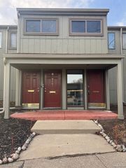 9701 Harbour Cove Court, Ypsilanti, MI 48197