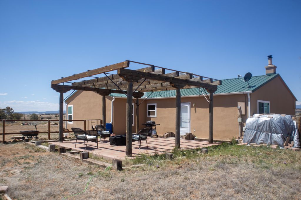Image 40 of property listing at 244 Frost Road # B, Edgewood, NM 87015