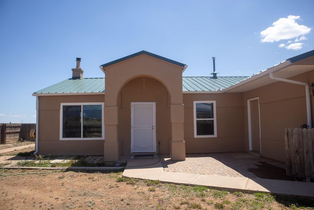 Image 6 of property listing at 244 Frost Road # B, Edgewood, NM 87015
