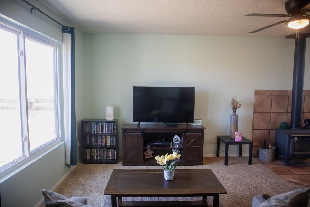 Image 8 of property listing at 244 Frost Road # B, Edgewood, NM 87015