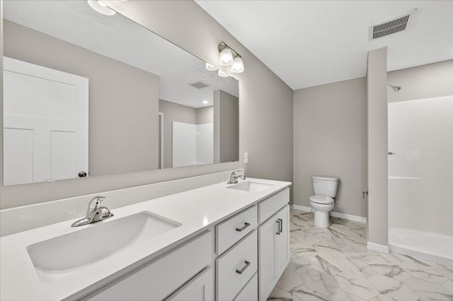 8828 Meadowcrest Drive NE, Monticello, MN 55362
