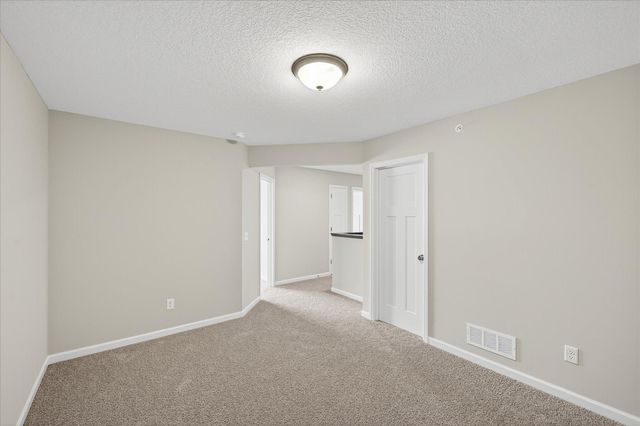 8828 Meadowcrest Drive NE, Monticello, MN 55362