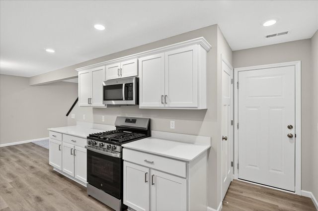8828 Meadowcrest Drive NE, Monticello, MN 55362