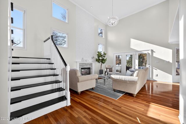 9702 Tufton Ct, Jeffersontown, KY 40299