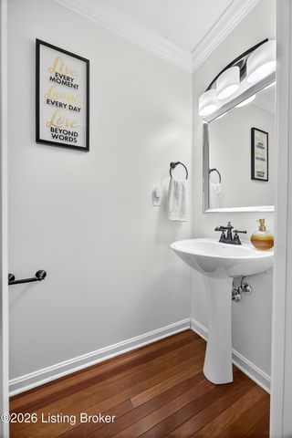 9702 Tufton Ct, Jeffersontown, KY 40299