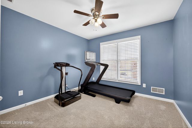 9702 Tufton Ct, Jeffersontown, KY 40299