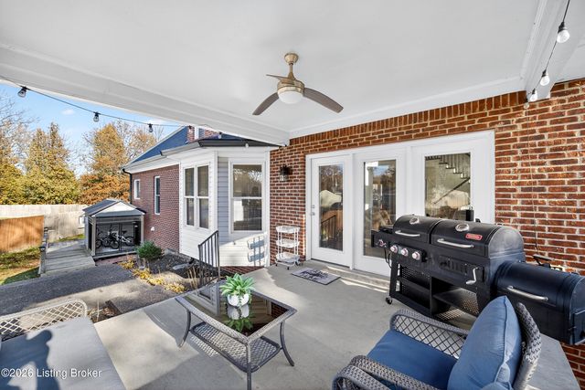 9702 Tufton Ct, Jeffersontown, KY 40299