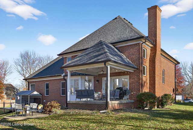 9702 Tufton Ct, Jeffersontown, KY 40299