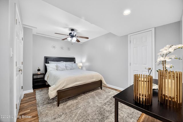 9702 Tufton Ct, Jeffersontown, KY 40299