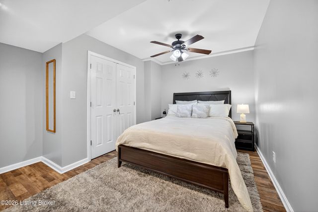 9702 Tufton Ct, Jeffersontown, KY 40299