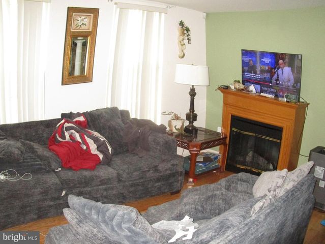 811 GEORGE ST, Baltimore, MD 21201