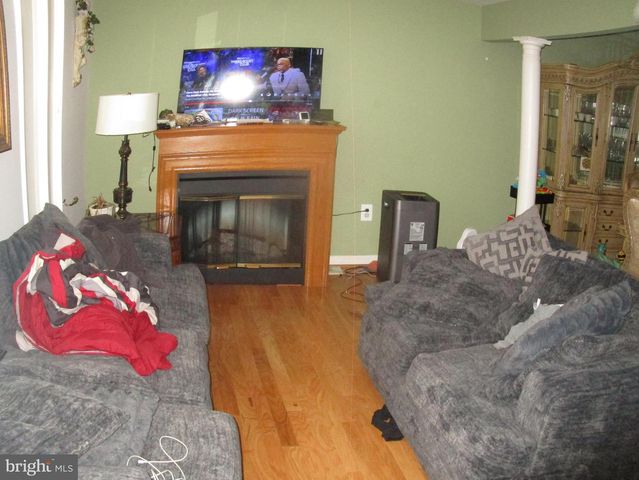 811 GEORGE ST, Baltimore, MD 21201