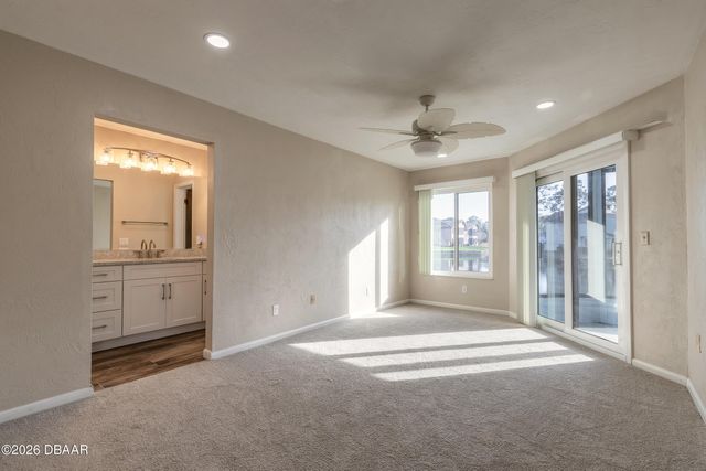 126 Blue Heron Dr Unit B, Daytona Beach, FL 32119