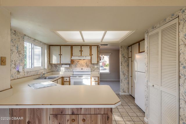 126 Blue Heron Dr Unit B, Daytona Beach, FL 32119