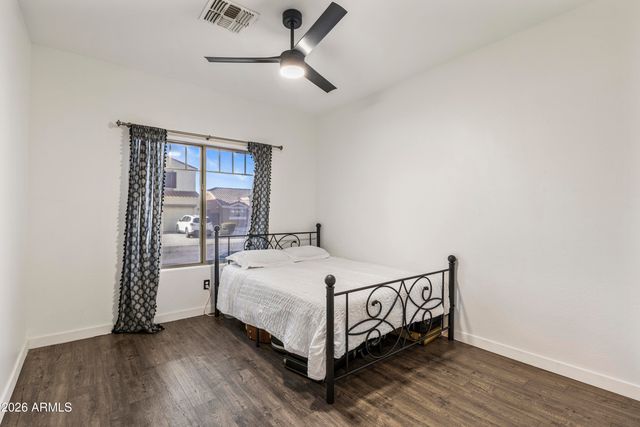 2538 E MINE CREEK Road, Phoenix, AZ 85024