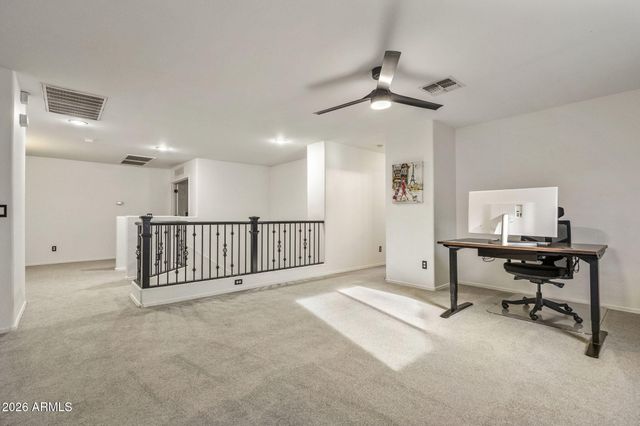 2538 E MINE CREEK Road, Phoenix, AZ 85024