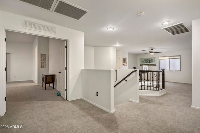 2538 E MINE CREEK Road, Phoenix, AZ 85024