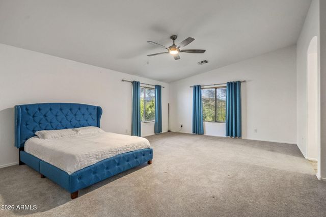 2538 E MINE CREEK Road, Phoenix, AZ 85024