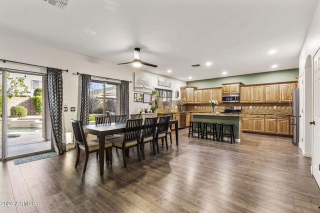 2538 E MINE CREEK Road, Phoenix, AZ 85024