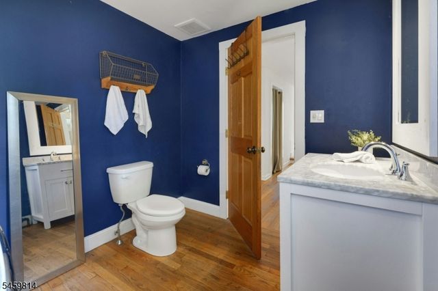 4 E Main St, Mendham Twp., NJ 07945