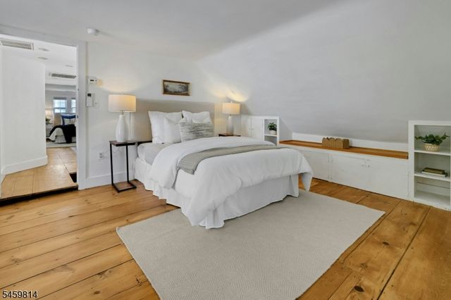 4 E Main St, Mendham Twp., NJ 07945