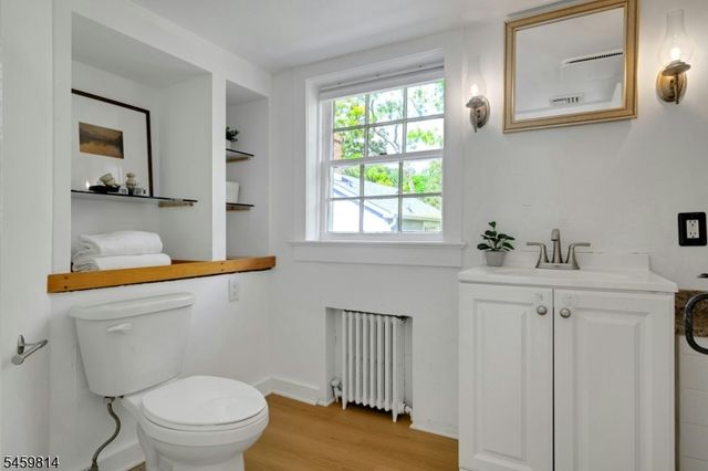 4 E Main St, Mendham Twp., NJ 07945