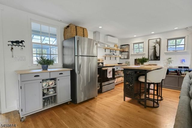 4 E Main St, Mendham Twp., NJ 07945