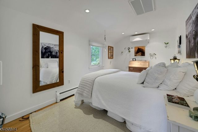 4 E Main St, Mendham Twp., NJ 07945