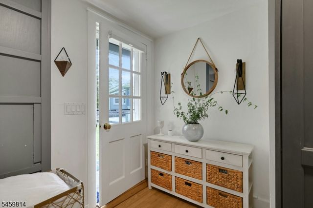 4 E Main St, Mendham Twp., NJ 07945