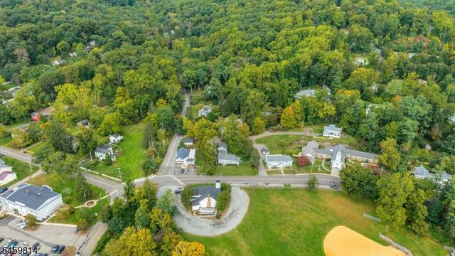 4 E Main St, Mendham Twp., NJ 07945