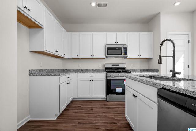 200 PINE VALLEY COVE, Columbiana, AL 35051