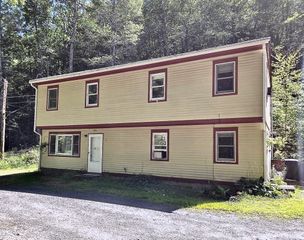 39 North Leverett Road, Montague, MA 01351