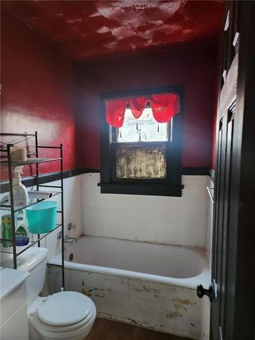 4919 E 39th Street, Kansas City, MO 64128