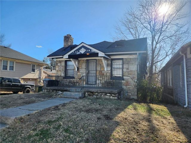 4919 E 39th Street, Kansas City, MO 64128