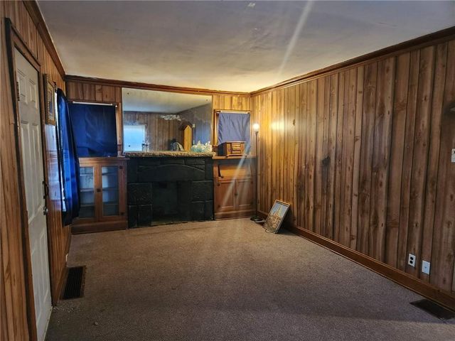 4919 E 39th Street, Kansas City, MO 64128