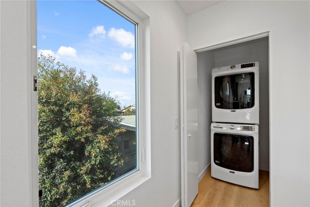 Image 12 of property listing at 357 Cornwell, Los Angeles, CA 90033