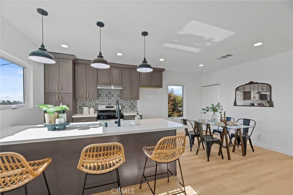 Image 6 of property listing at 357 Cornwell, Los Angeles, CA 90033