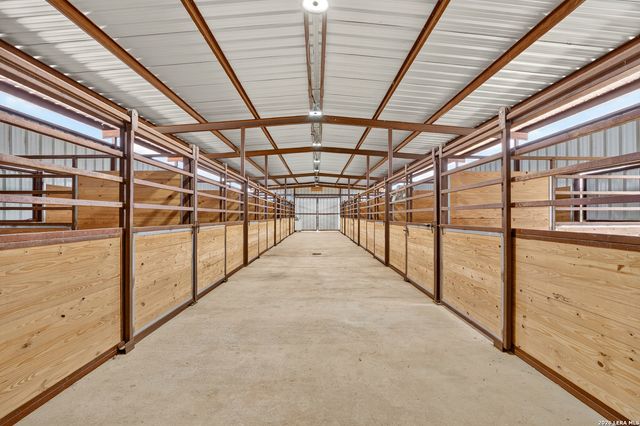 3450 Fm 1922, Floresville, TX 78114