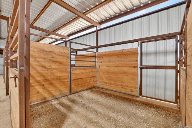 3450 Fm 1922, Floresville, TX 78114