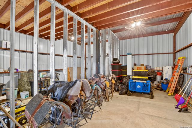 3450 Fm 1922, Floresville, TX 78114
