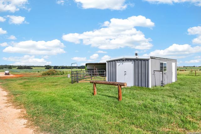 3450 Fm 1922, Floresville, TX 78114
