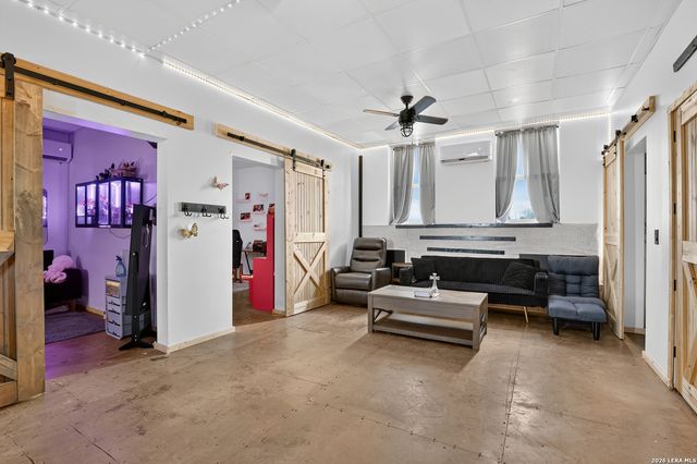 3450 Fm 1922, Floresville, TX 78114